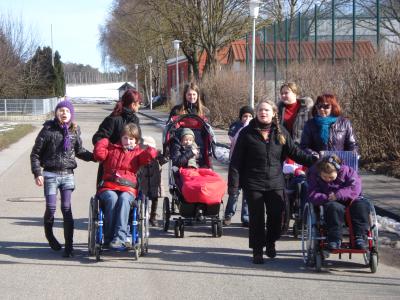 2 frauen gleichzeitig treffen